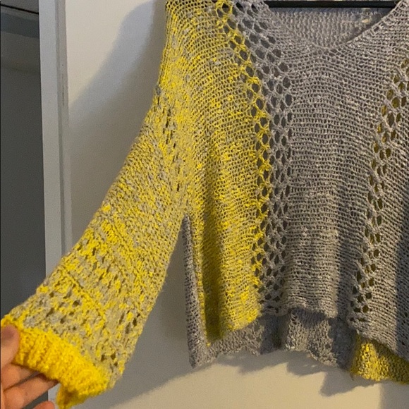 Distressed Knit Cropped Sweater - Picture 3 of 5